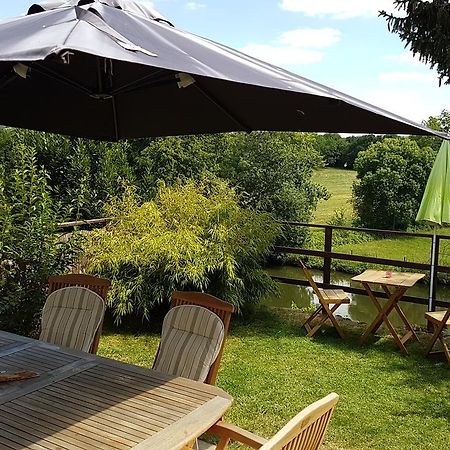 La Belmontaise Bed & Breakfast Beaumont-sur-Sarthe Exterior photo