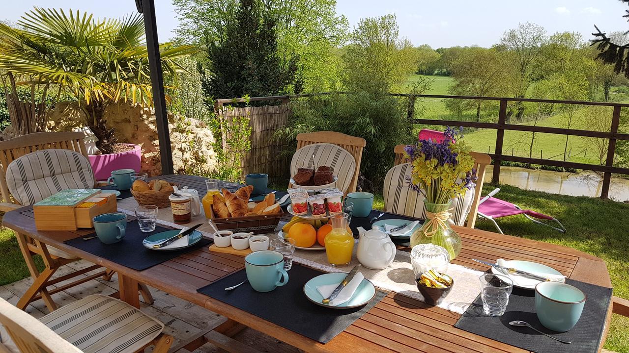 La Belmontaise Bed & Breakfast Beaumont-sur-Sarthe Exterior photo